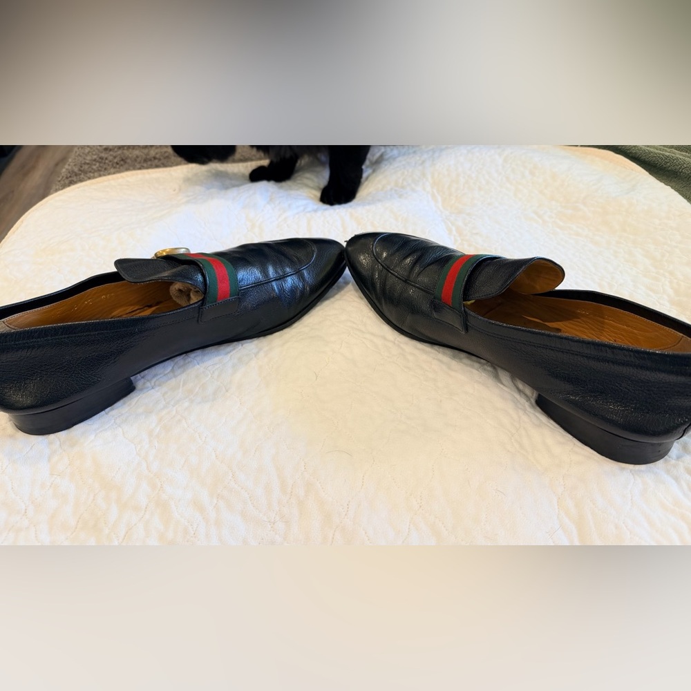 Gucci Black Leather Loafers with Red and Green Stripe - Picture 5 of 8